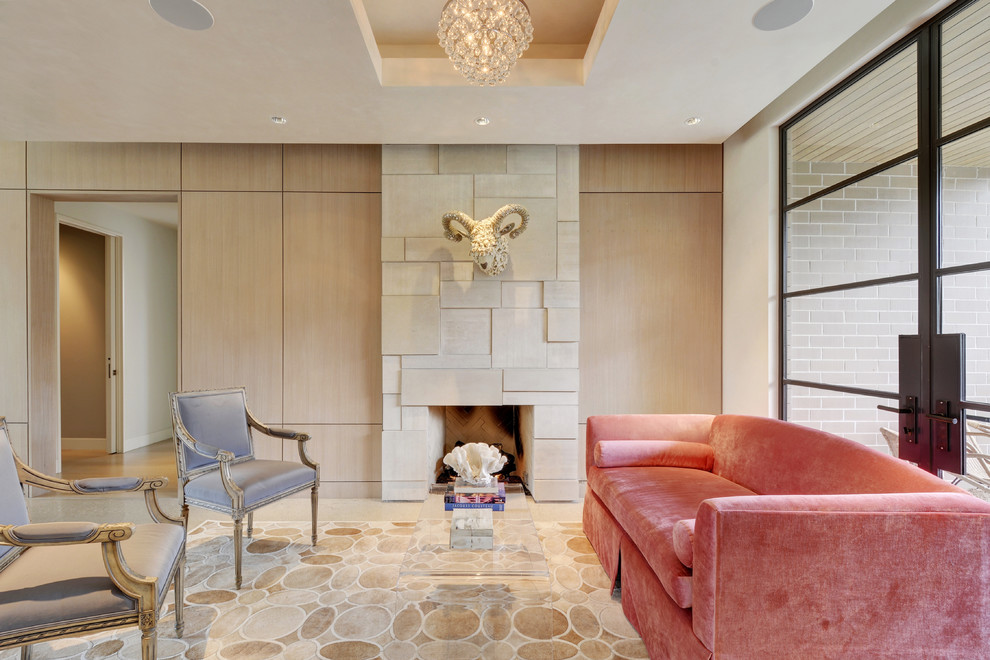 Fernseherloses, Offenes Modernes Wohnzimmer mit weißer Wandfarbe und Kamin in Austin
