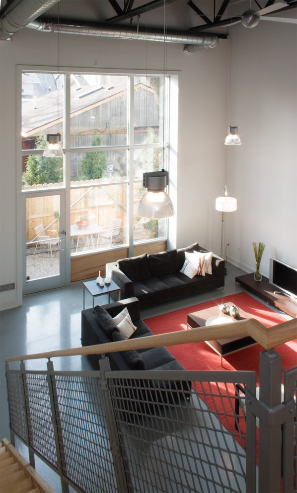 Design ideas for a modern living room in Detroit.