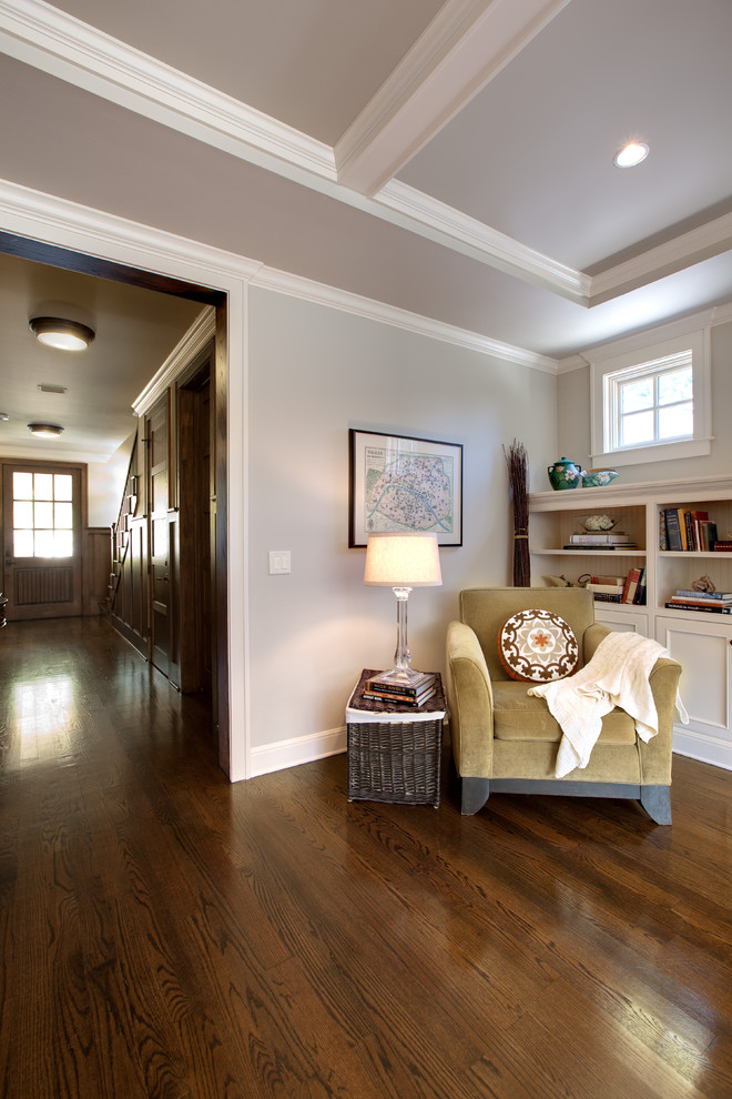 This is an example of a traditional living room in Austin.