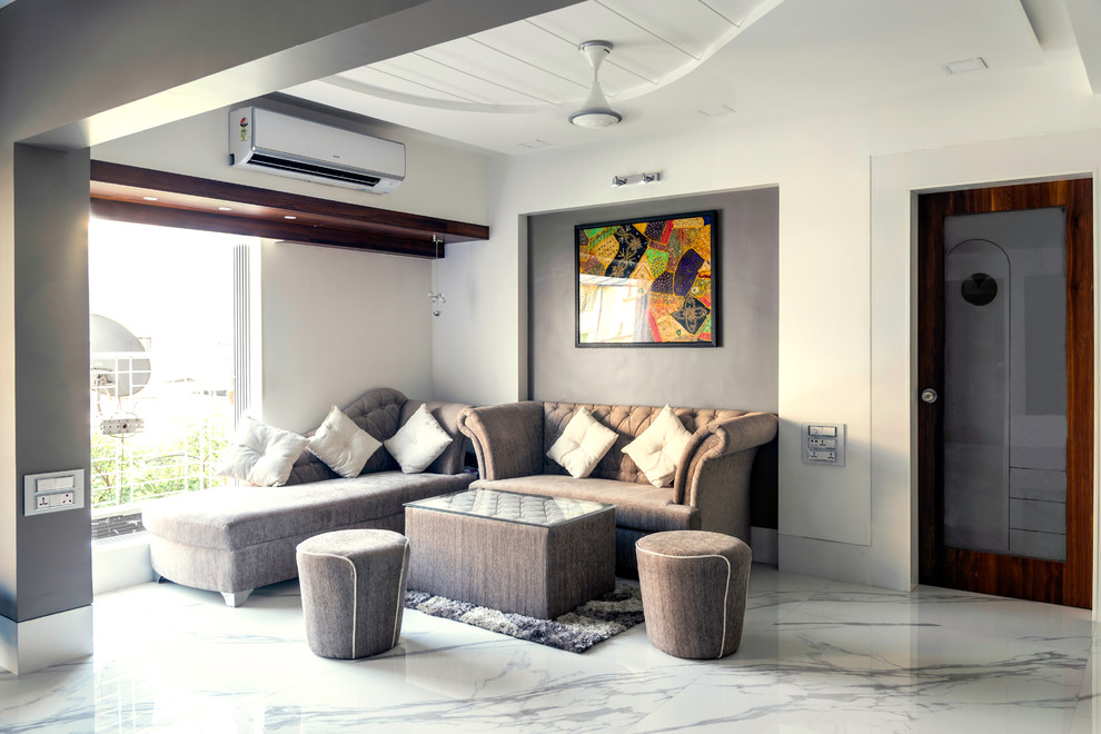 Design ideas for a world-inspired living room in Mumbai.
