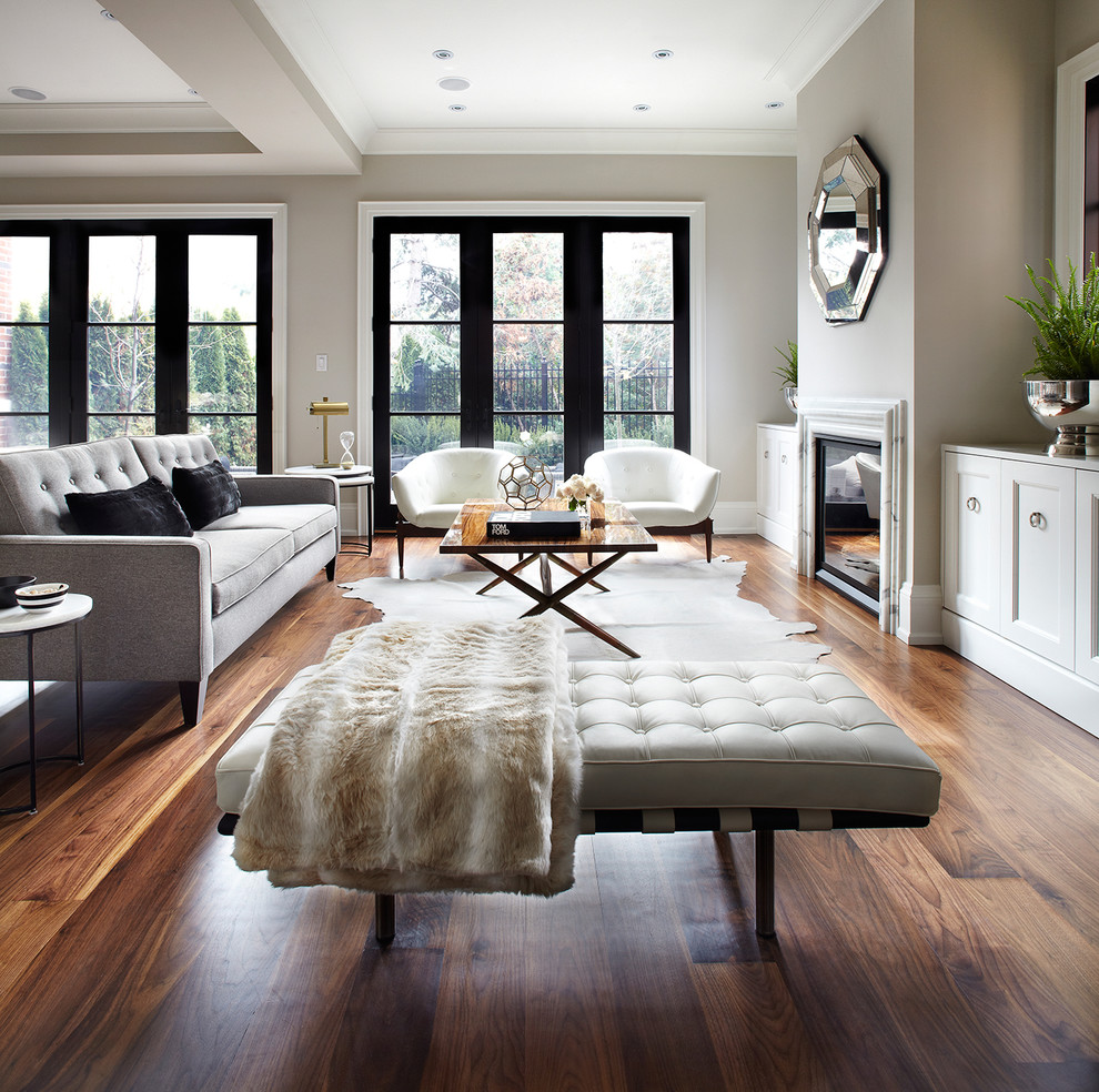 Design ideas for a classic living room in Dallas.