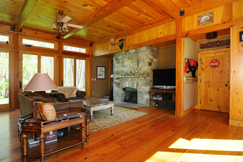 89 Castle Way Traditional Living Room New York by Sarah Herda Keller Williams Towne