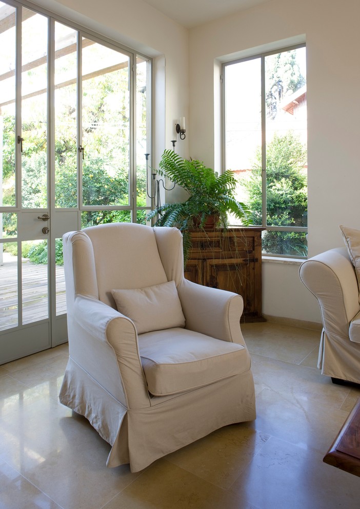 This is an example of a traditional living room in Tel Aviv.