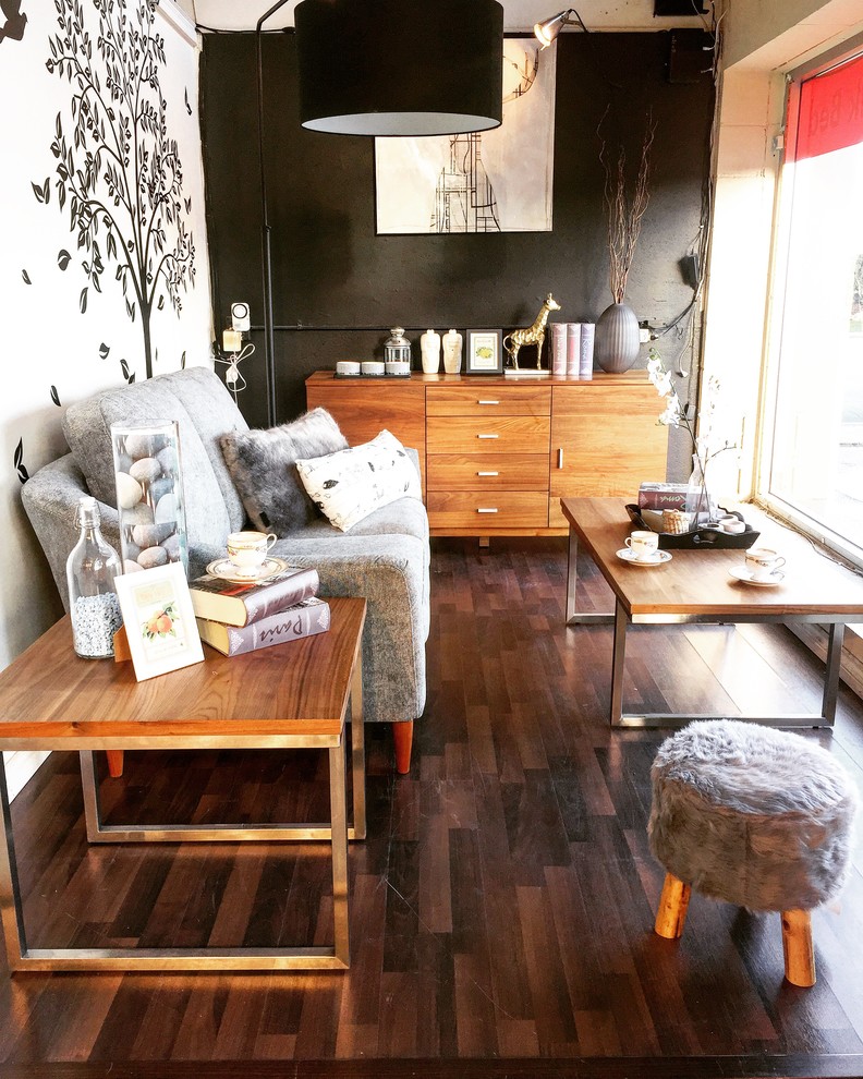 A Mid CenturyShabby Chic Living Space Shabbychic Style Living