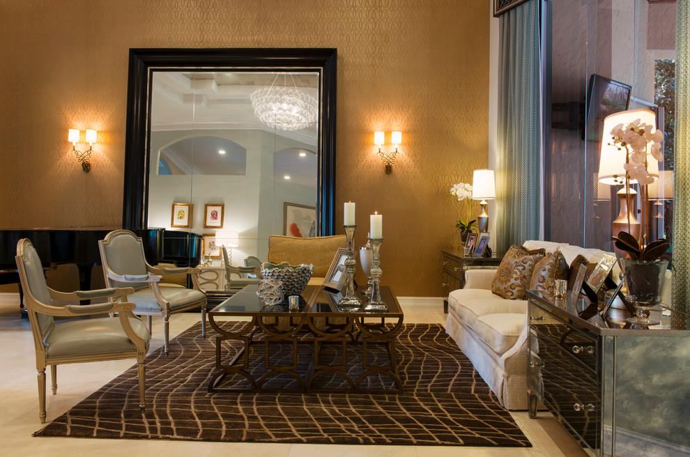 Foto di un grande soggiorno tradizionale aperto con sala formale, pareti grigie, pavimento in travertino e nessuna TV
