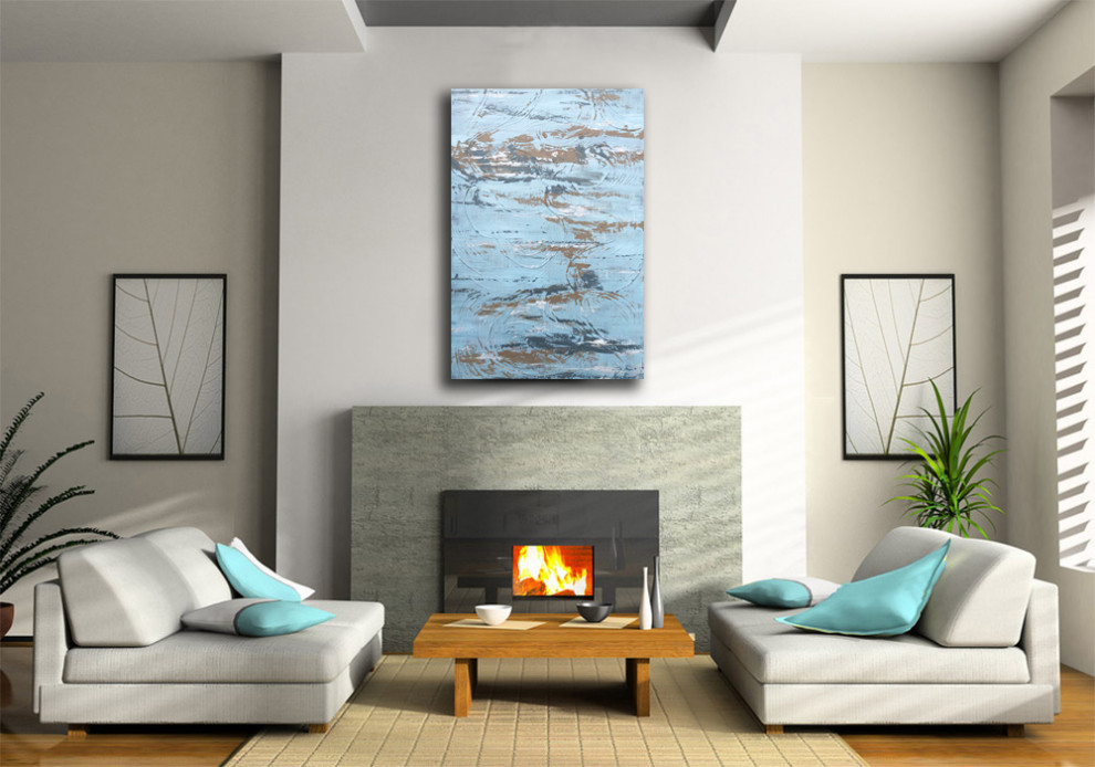 トロントにあるラグジュアリーな広いモダンスタイルのおしゃれなリビング (白い壁、竹フローリング、オレンジの床、標準型暖炉、石材の暖炉まわり) の写真
