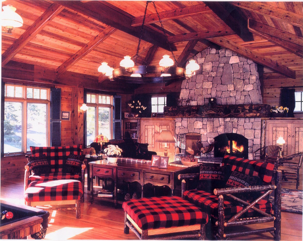Mountain style living room photo in Burlington