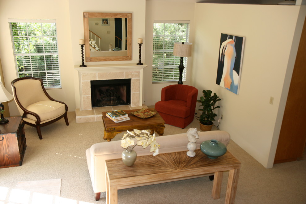 Design ideas for a classic living room in Santa Barbara.