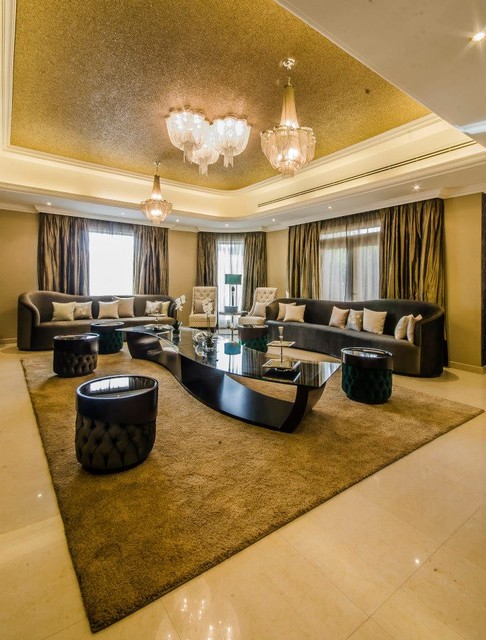 Al Barsha Dubai, UEA - モダン - リビング - 他の地域 - Classic Home Interior