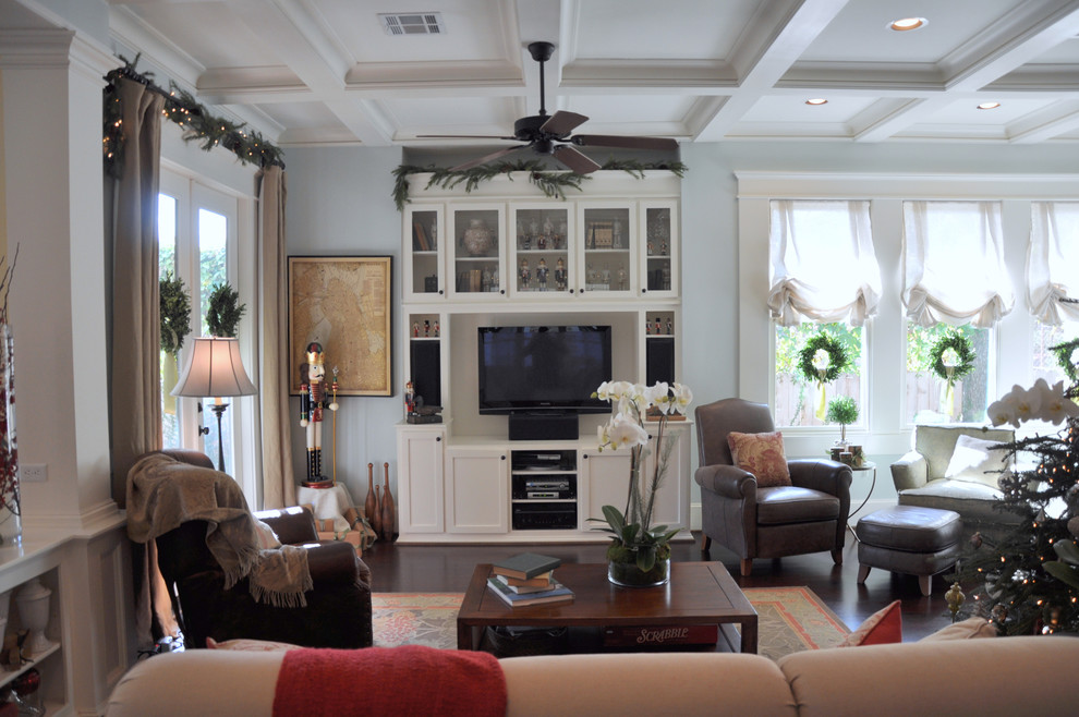 Inspiration for a timeless living room remodel in Houston