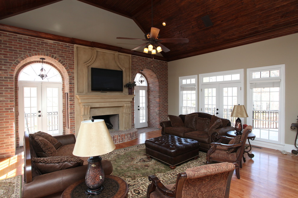 Alpharetta, GA Complete Home Renovation - Traditional - Living Room