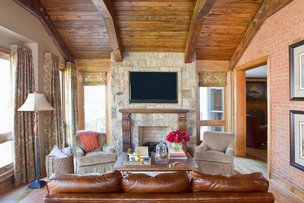 Example of a classic living room design in Atlanta