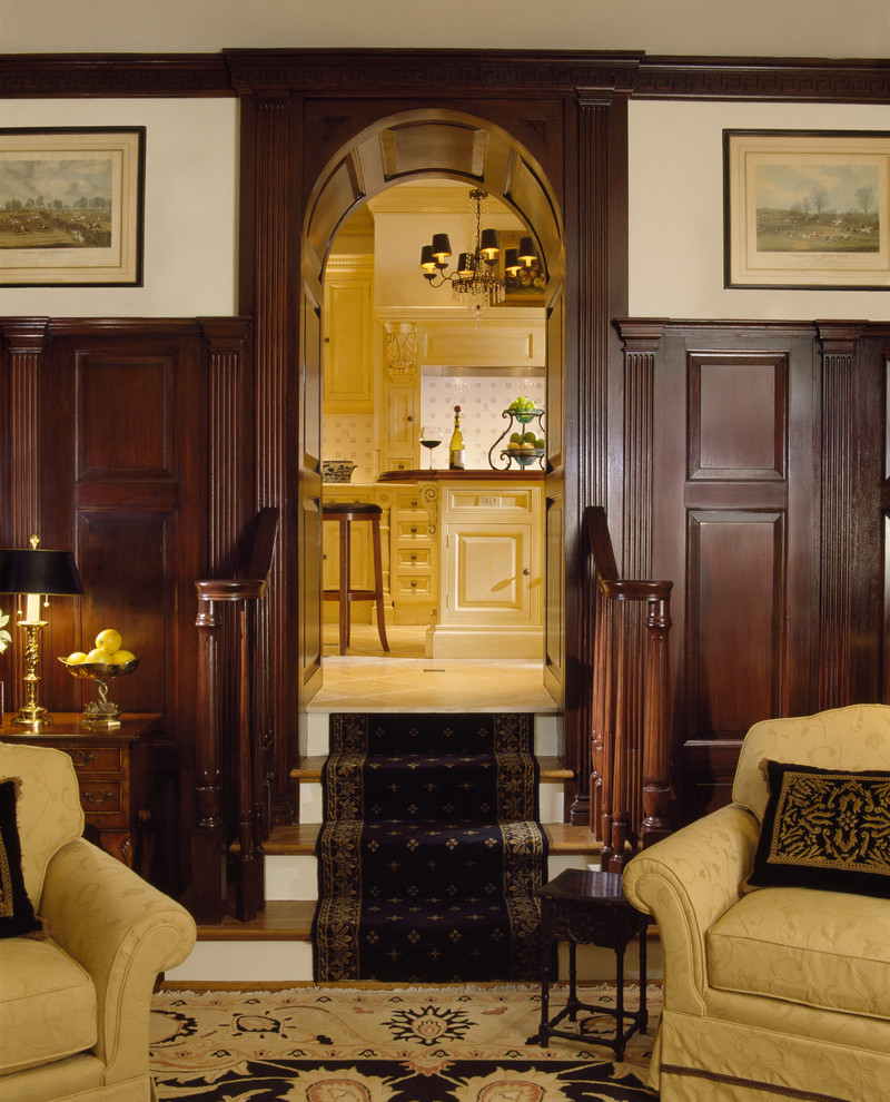 Свежая идея для дизайна: изолированная, парадная гостиная комната в классическом стиле - отличное фото интерьера