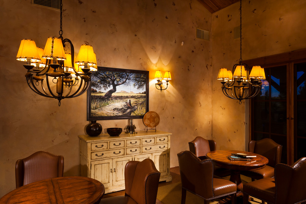 На фото: парадная, изолированная гостиная комната среднего размера в классическом стиле с бежевыми стенами, темным паркетным полом и коричневым полом без камина, телевизора