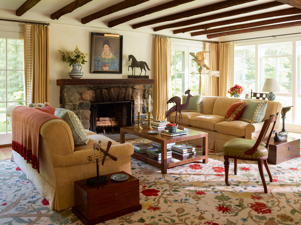 Imagen de salón para visitas tradicional sin televisor con paredes beige y todas las chimeneas