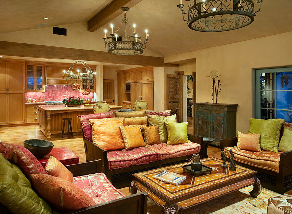 Example of an eclectic living room design in Santa Barbara