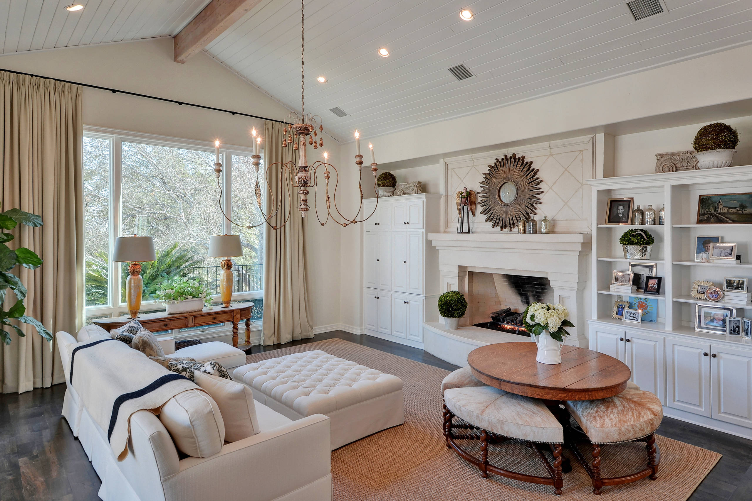 Andrew Thomsen Photographer Farmhouse Living Room Austin By Twist Tours Real Estate And Portfolio Marketing Houzz
