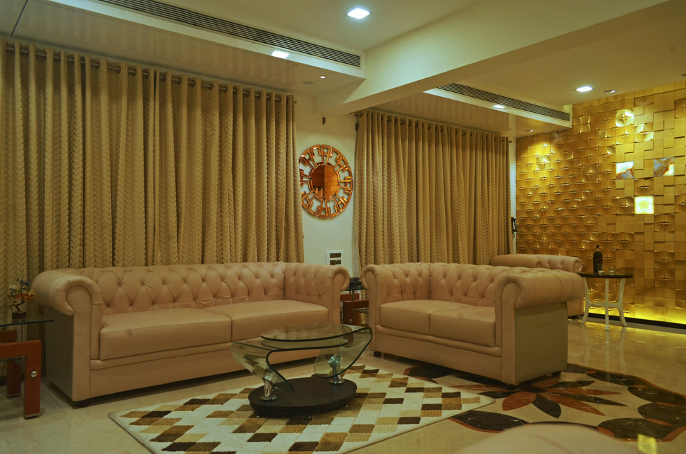 Foto di un grande soggiorno moderno stile loft con sala formale, pareti bianche, pavimento in marmo e TV a parete