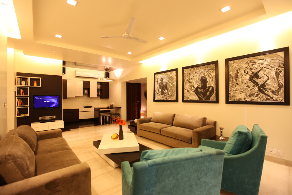 Trendy living room photo in Delhi