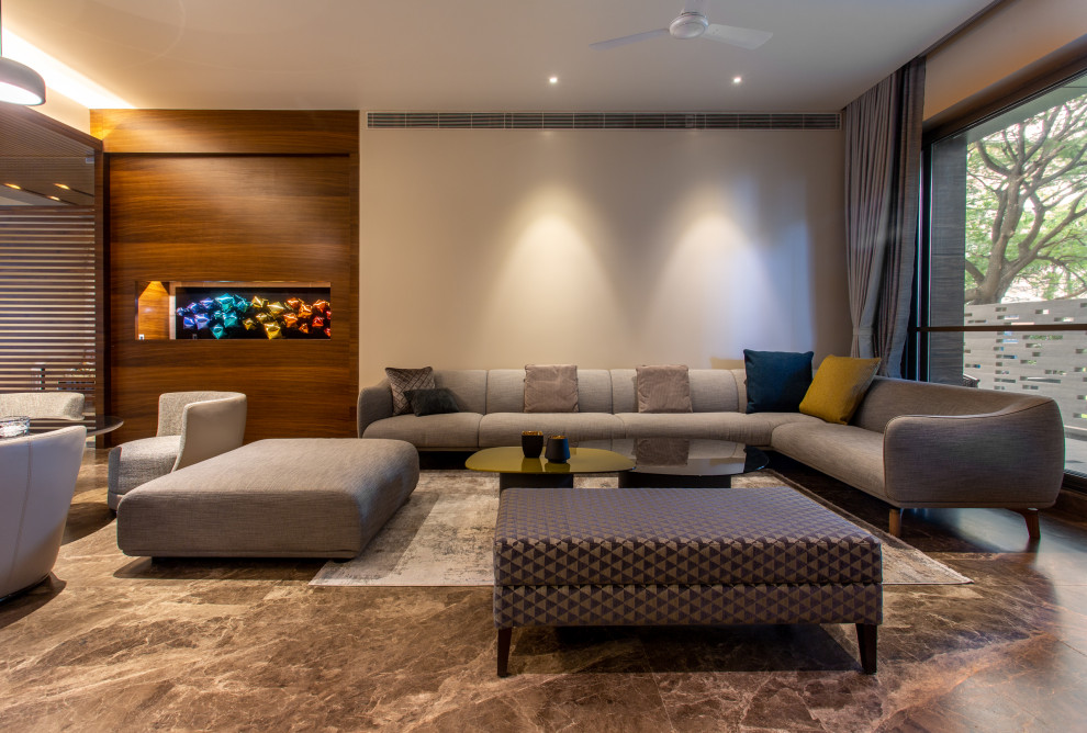 This is an example of a modern living room in Chennai.