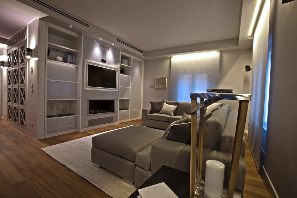 This is an example of a contemporary living room in Bologna.