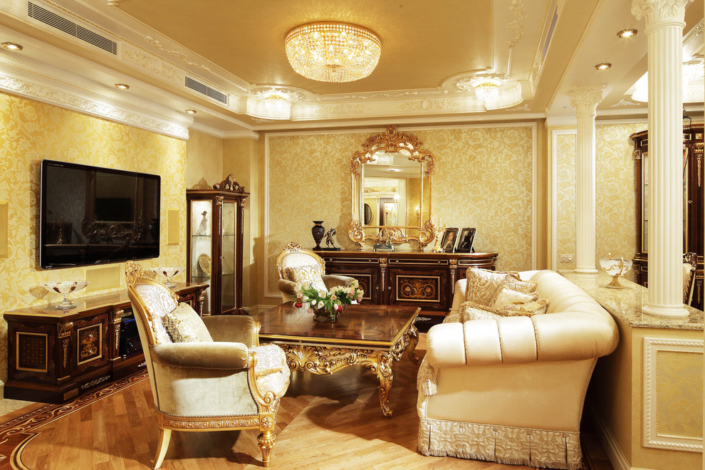 Foto di un grande soggiorno chic aperto con sala formale, pareti multicolore, pavimento in legno verniciato e TV a parete