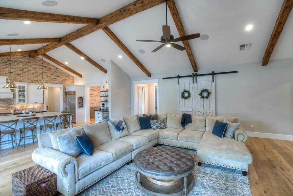 Arcadia Farmhouse Farmhouse Living Room Phoenix by E & S