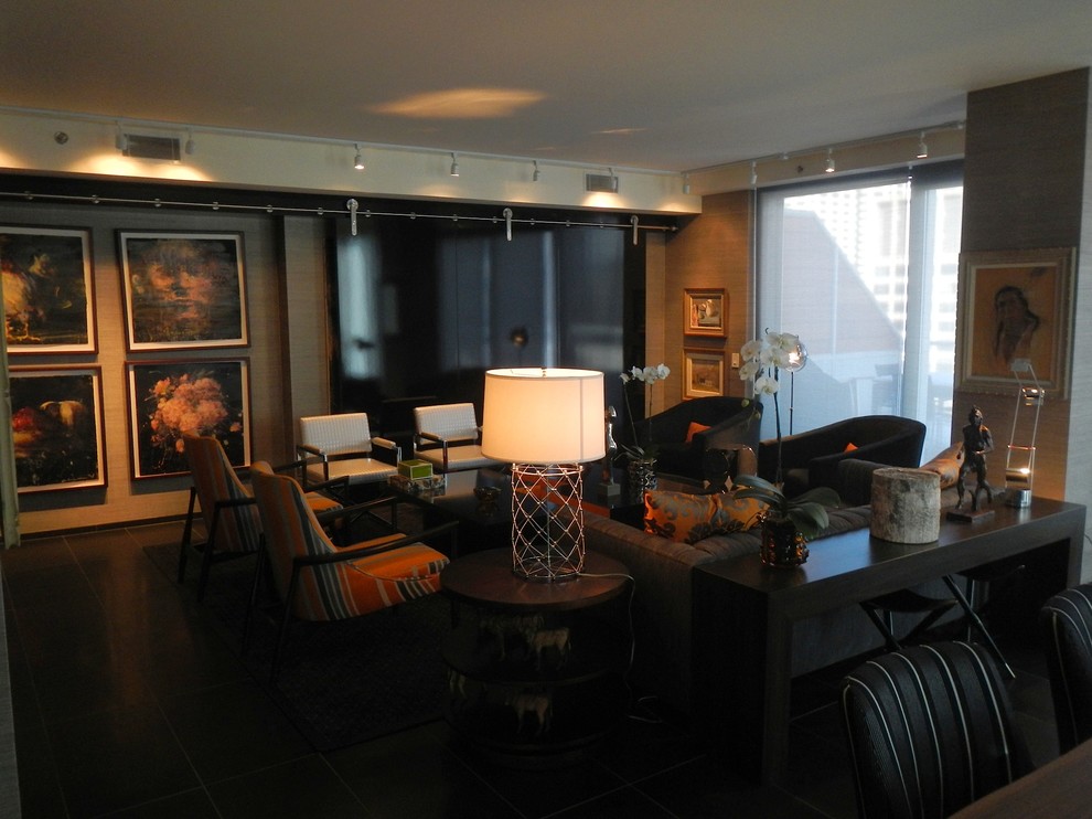 Großes, Offenes, Fernseherloses Nordisches Wohnzimmer mit schwarzem Boden in Toronto