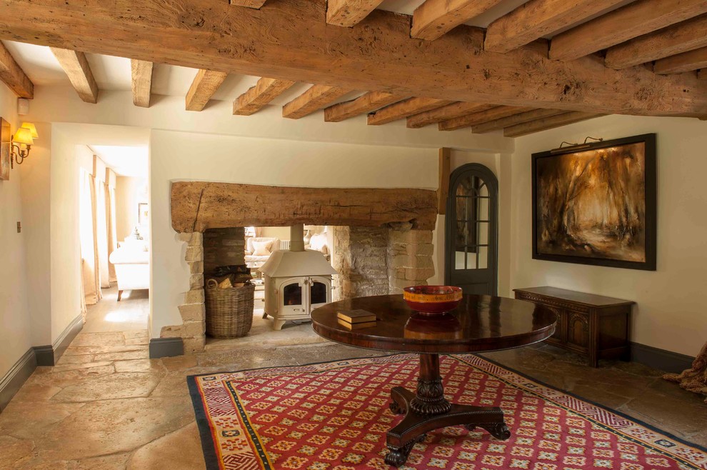 Inspiration for a traditional living room in Gloucestershire.