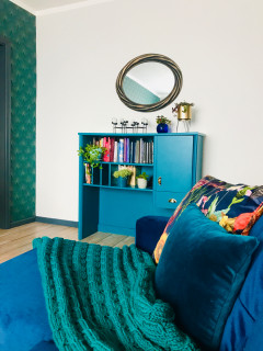 ターコイズブルーのリビング ラミネートの床 のインテリア実例画像 21年8月 Houzz ハウズ ターコイズブルーのリビング ラミネートの床 のインテリア実例画像 21年8月 Houzz ハウズ