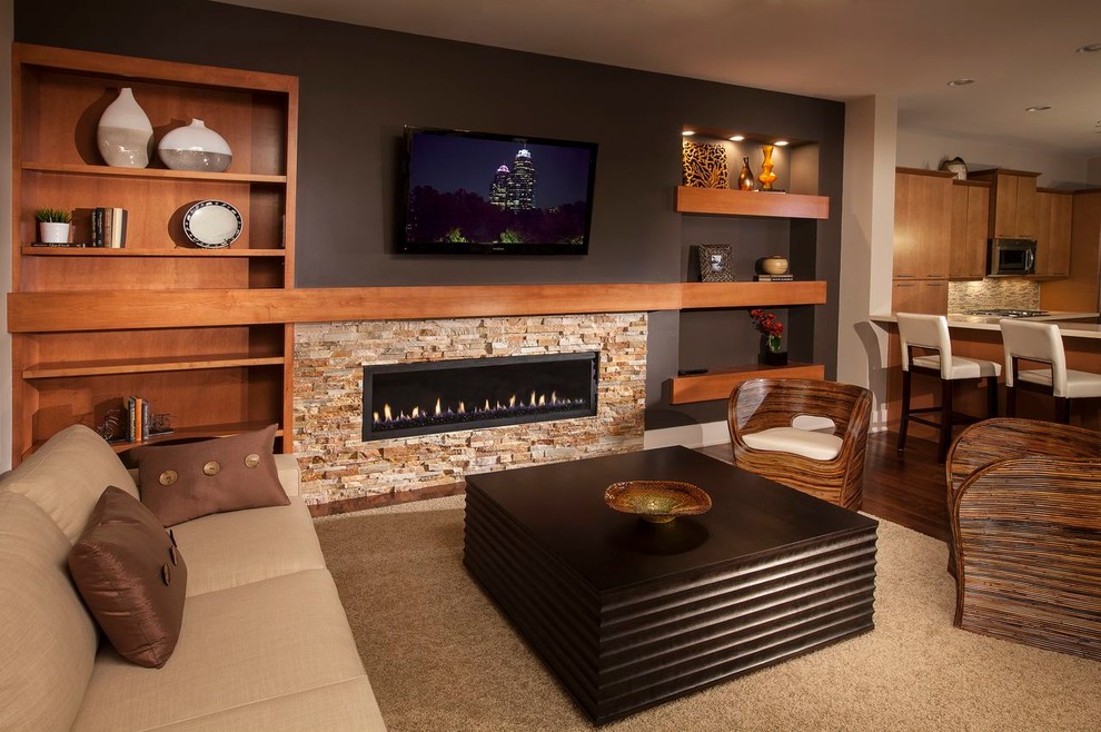 Inspiration pour un salon design ouvert avec une cheminée ribbon et un téléviseur fixé au mur.