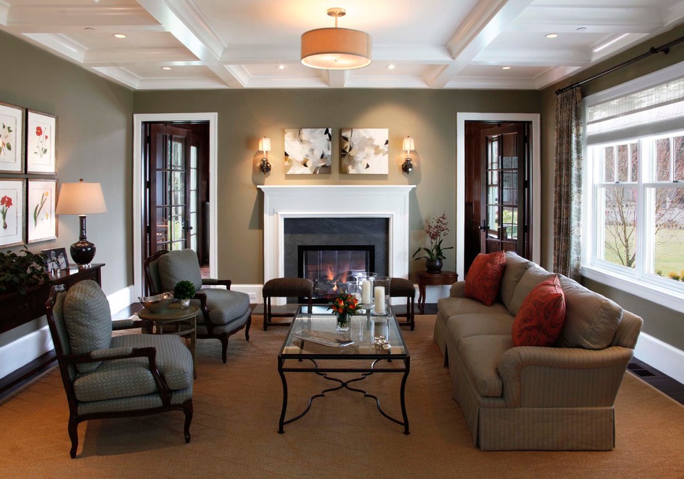 Свежая идея для дизайна: парадная гостиная комната в современном стиле с коричневыми стенами, стандартным камином и ковром на полу - отличное фото интерьера