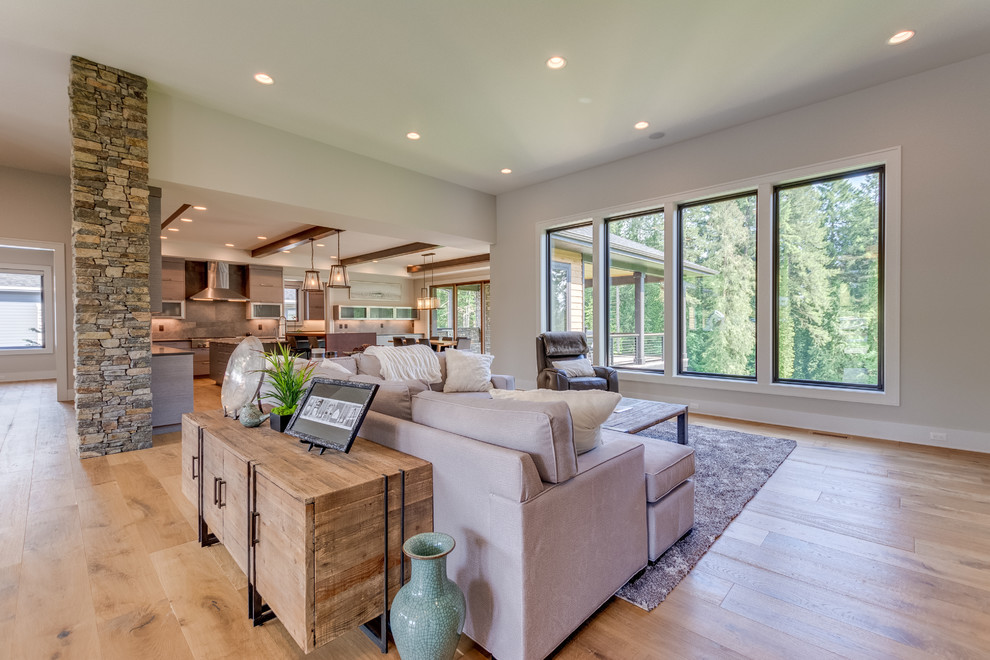 Atwater in Lake Oswego, Oregon Living Room Portland by Teal Point