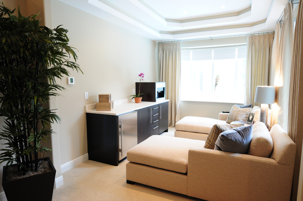 Imagen de salón para visitas cerrado contemporáneo pequeño sin chimenea y televisor con paredes beige, moqueta y suelo beige