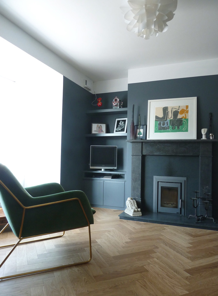 Mid-sized trendy formal and enclosed living room photo in Cork