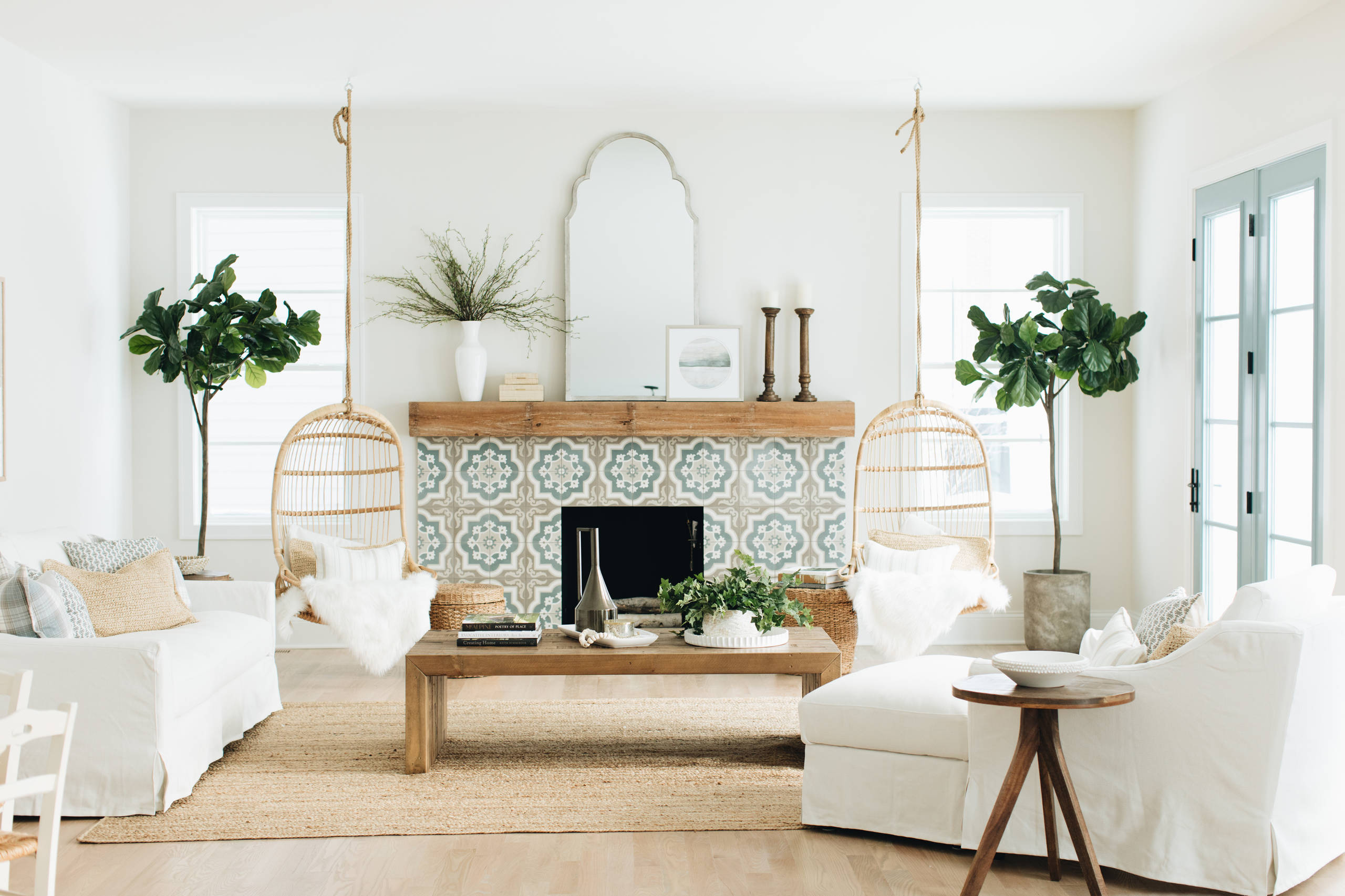 75 Coastal Living Room with a Tile Fireplace Ideas You'll Love - September,  2023 | Houzz