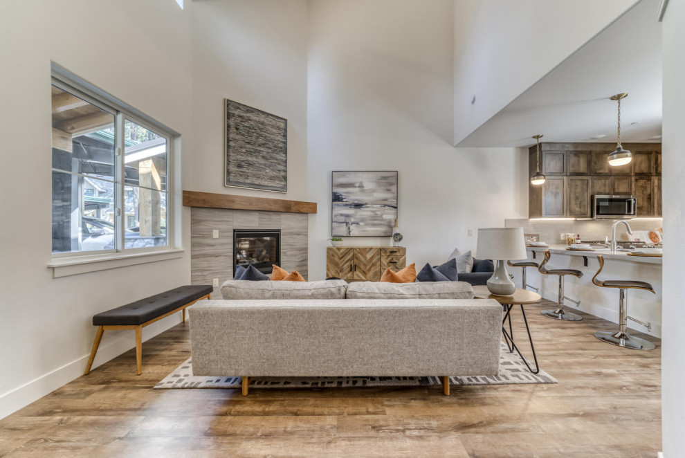 Living room - contemporary living room idea in Sacramento