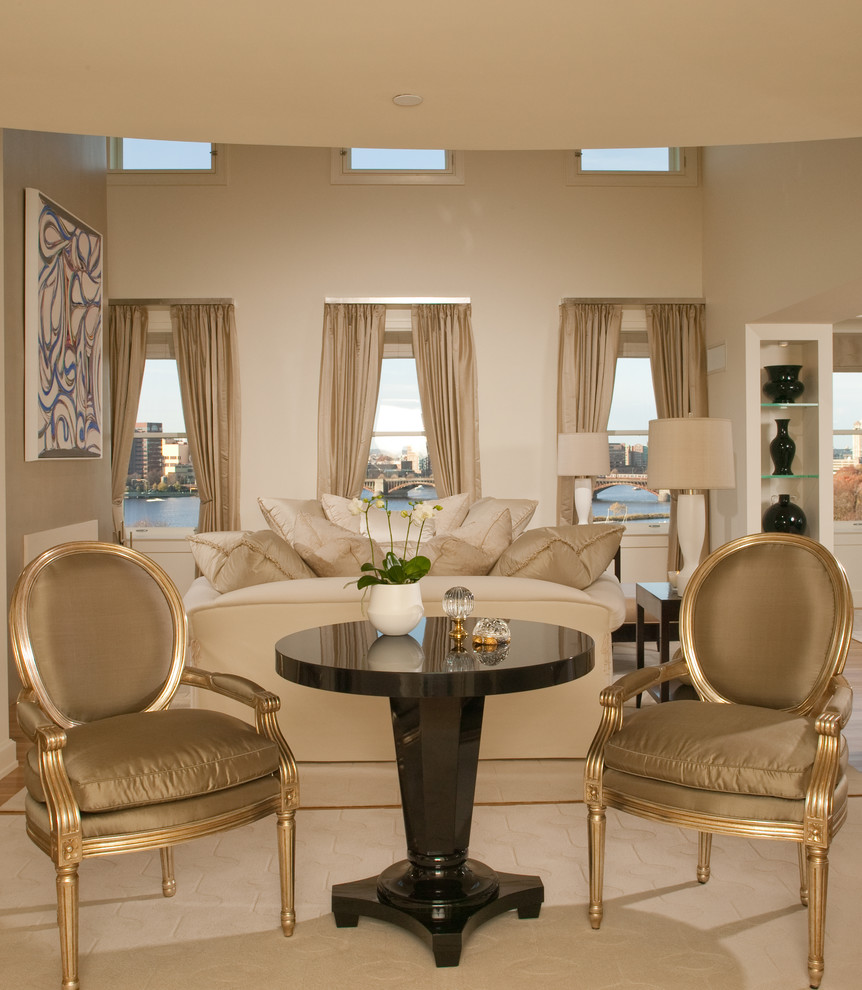 Foto di un soggiorno tradizionale di medie dimensioni e aperto con sala formale e pareti beige