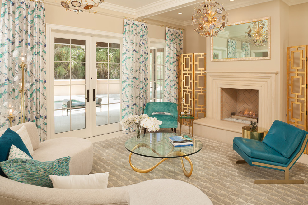 Mittelgroßes, Fernseherloses, Repräsentatives Klassisches Wohnzimmer mit beiger Wandfarbe, Kamin und beigem Boden in Miami