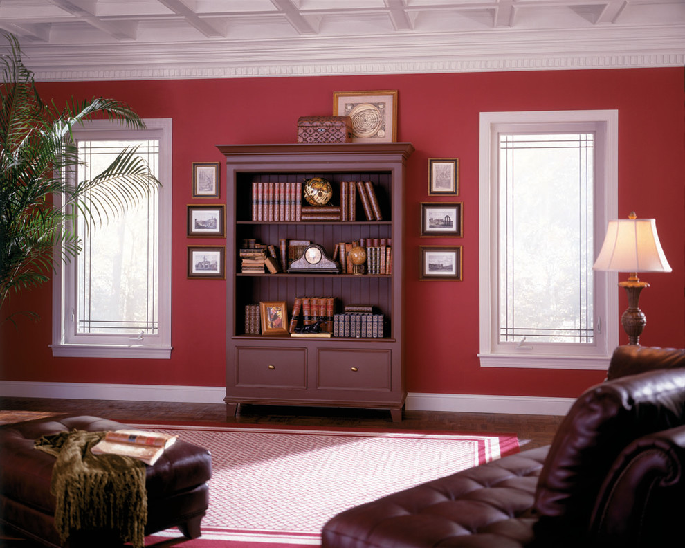 Foto di un grande soggiorno chic chiuso con pareti rosse e parquet scuro