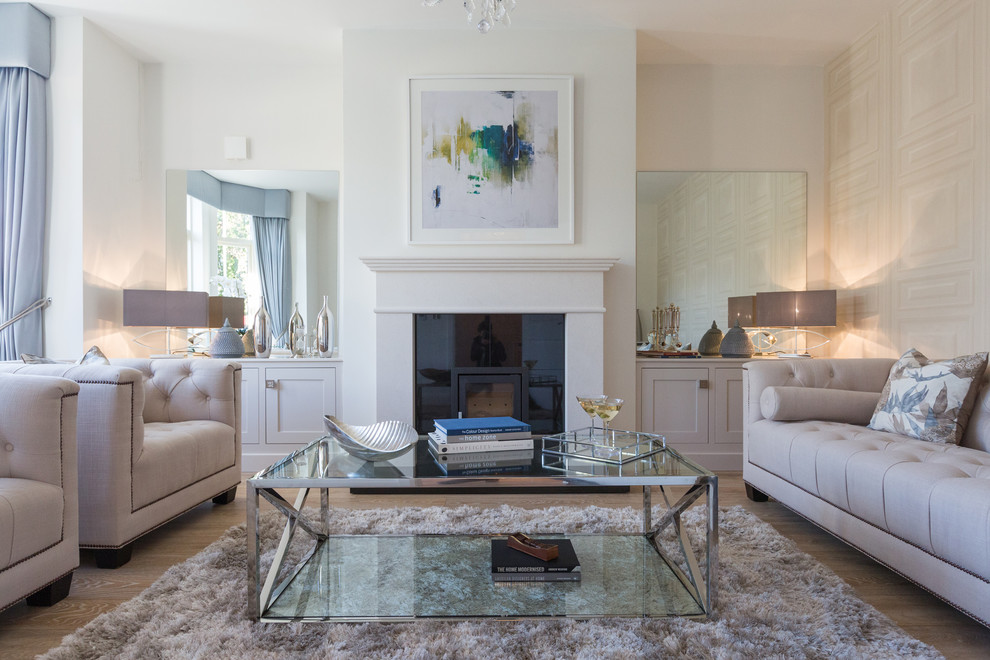 Elegant living room photo in Dublin