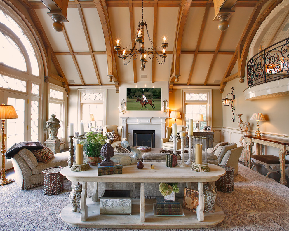 Inspiration for a timeless living room remodel in New York