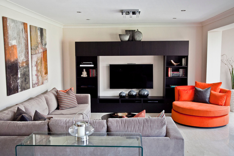 Example of a trendy living room design in Berkshire