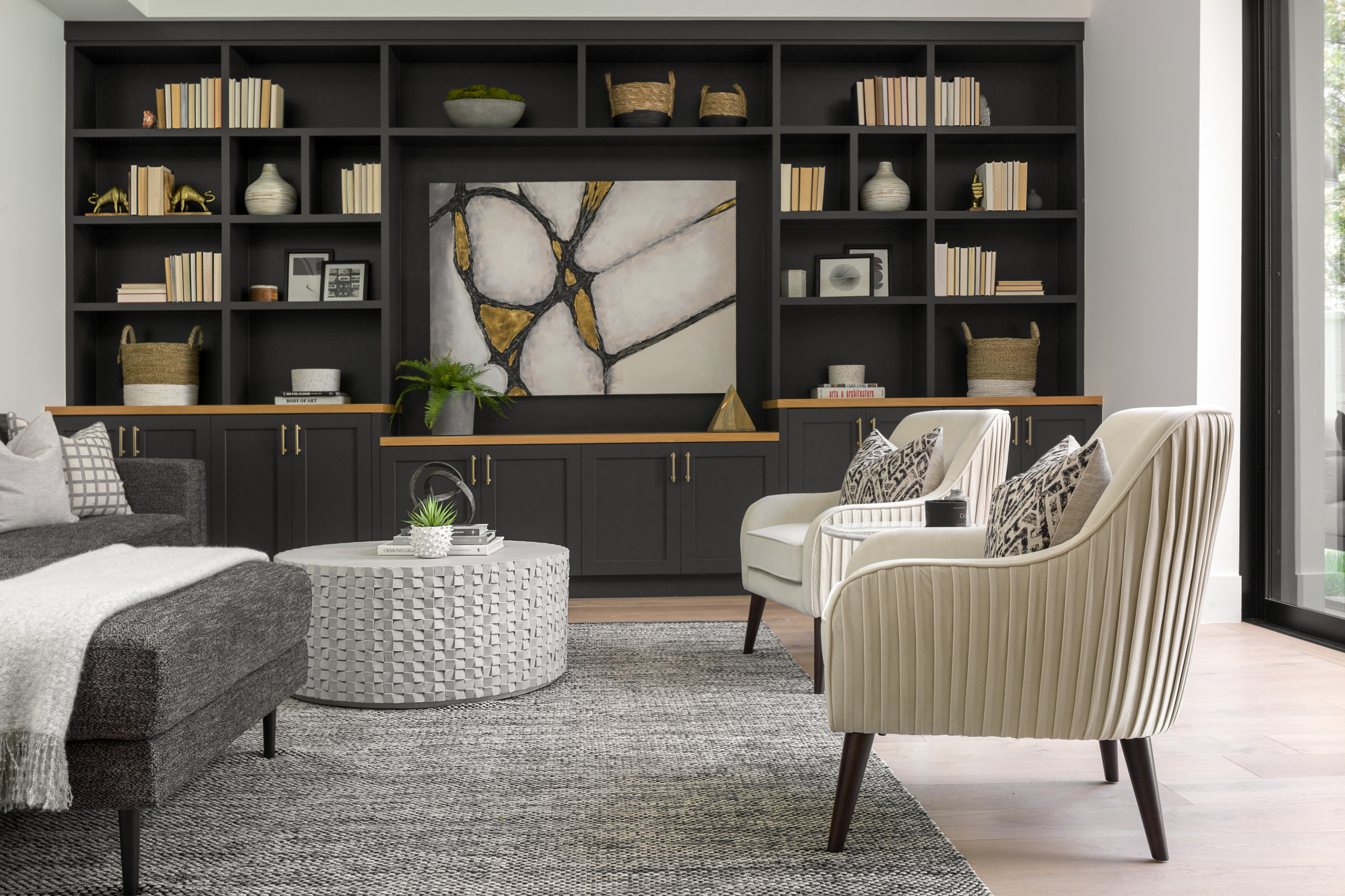 おしゃれなリビング 黒い壁 のインテリア画像 75選 22年3月 Houzz ハウズ