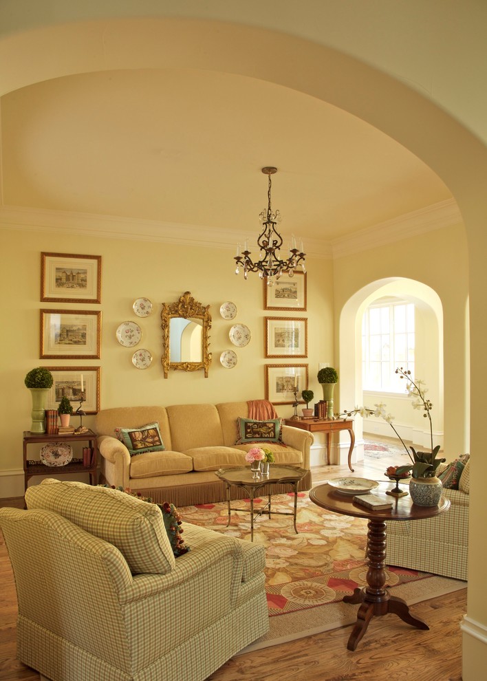 Inspiration for a timeless living room remodel in Dallas