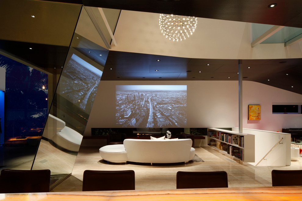 На фото: открытая гостиная комната среднего размера в современном стиле с белыми стенами, полом из травертина, горизонтальным камином и фасадом камина из металла без телевизора
