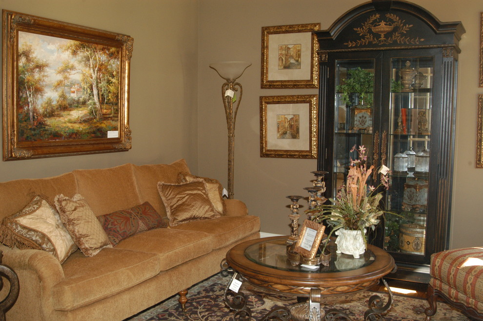 Inspiration for a timeless living room remodel in Birmingham