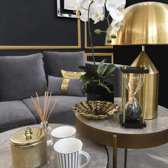 Black and Gold Contemporáneo Salón Singapur de Finn Avenue Luxury Home Furniture Houzz