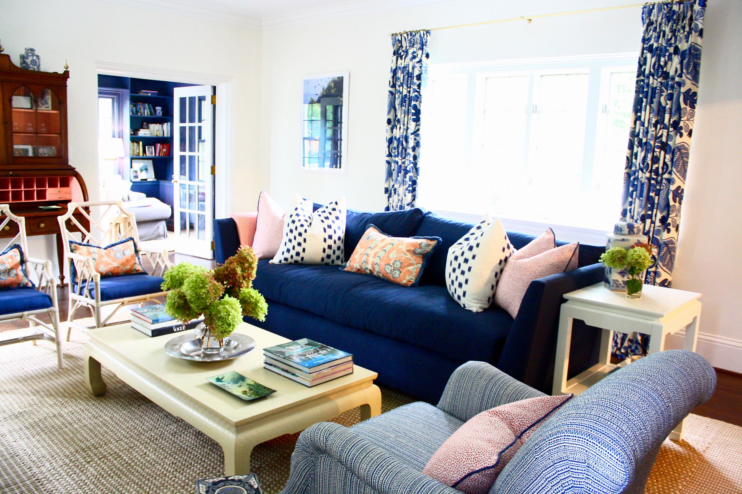 Blue White Chinoiserie Living Room, Chinoiserie Living Room