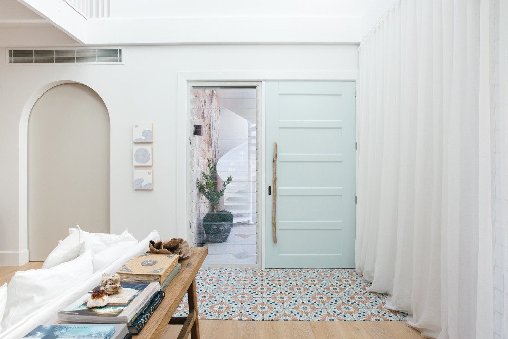Источник вдохновения для домашнего уюта: гостиная комната в морском стиле
